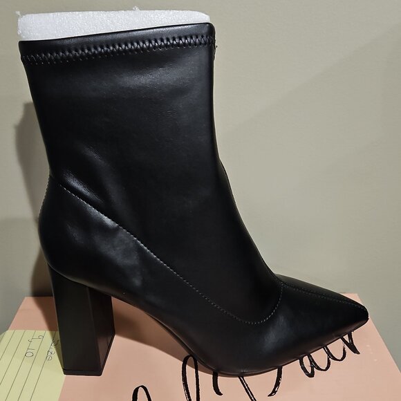 Womens boots - Picture 1 of 2